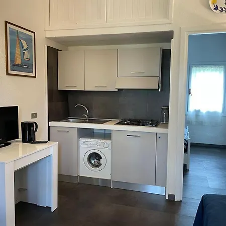 Bilocale Nel Con Terrazzo Vicino Al Mare Apartment