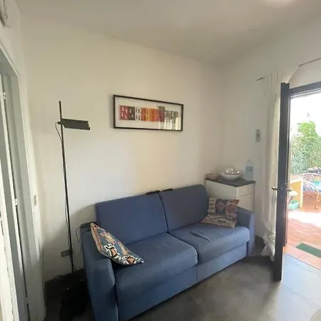 Bilocale Nel Con Terrazzo Vicino Al Mare Apartment